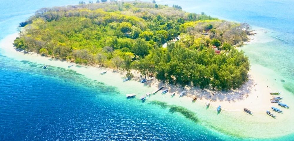 Pesona GIli Nanggu Lombok